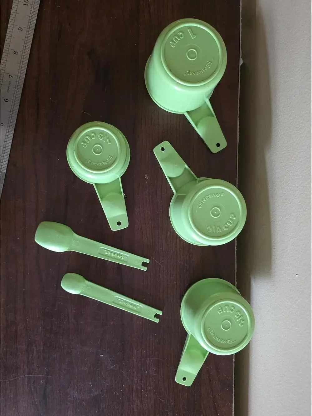 Vintage Tupperware Green Measuring Cups & Spoons Kitchenware